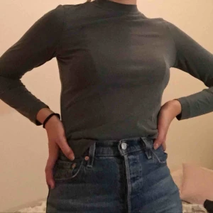  - Superfin polotröja från monki. Tyvärr blivit lite liten till mig.