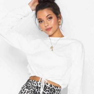  - Säljer denna skit snygga hoddien. Aldrig använd, inte ens öppnad! 🤗 från Nelly 