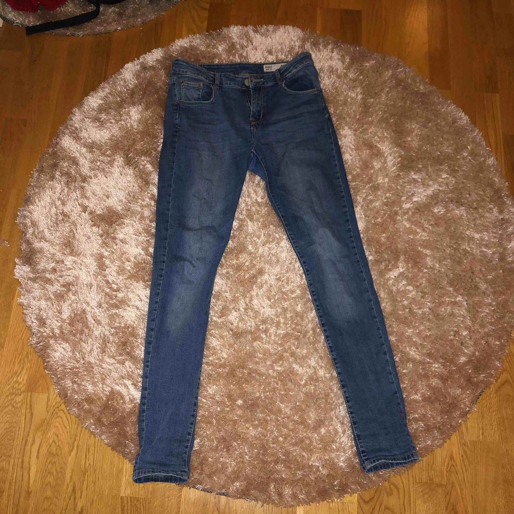 Superfina skinny jeans från lager 157, säljs pga kommer inte till användning längre☺️☺️. Jeans & Byxor.