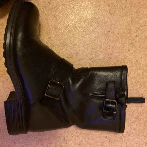  - Nästan nya Shepherd Lin Stövlar 