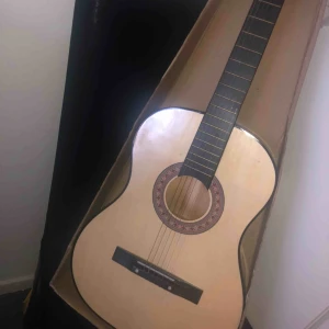  - Fin klassisk gitarr 