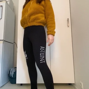 Yellow mustard jacka - Knappt använd +frakt