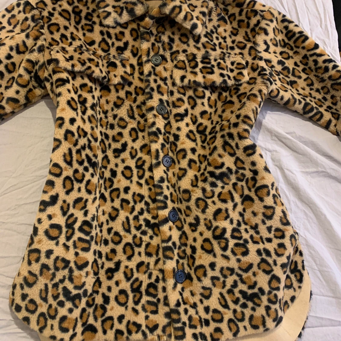 Jacka i ”fuskpäls”