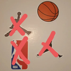 Basket stickers - Säljer as coola basket klistermärken 💞😎 1 för 3kr och 4 för 10🖐🏼+frakt men frakt kan diskuteras🏀