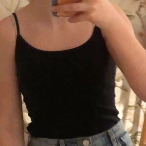 Linnen - Två linnen, ett svart och ett grått❤️ båda i fint skick, båda för 20