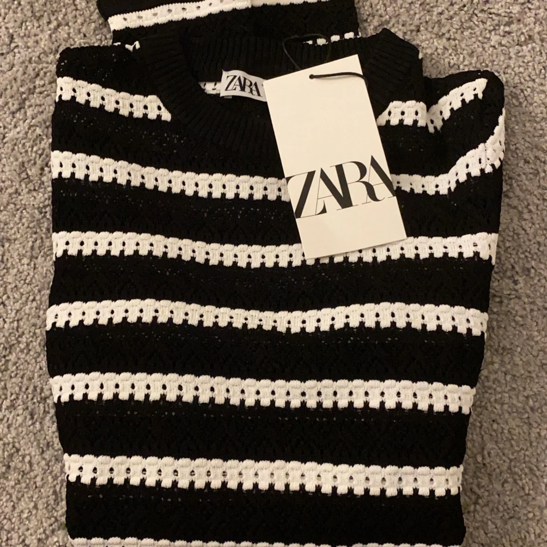 Randig zara tröja  - 90