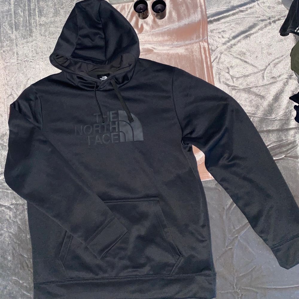 all black northface hoodie