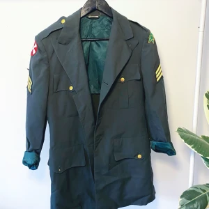 Army / militär jacka  - Storlek 38