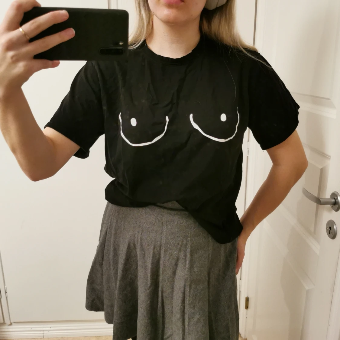 Kendall Jenner boob tshirt strl M (svart!!) - 91