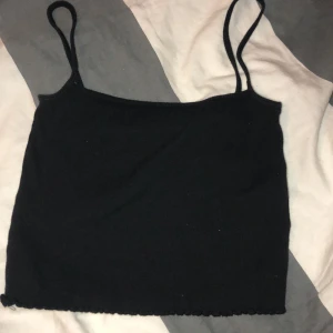 Linne - Svart vanligt linne från gina tror jag, XS/S, 20kr + frakt🖤🖤
