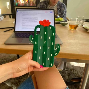  - Kaktusskal!!!! Passade inte min iphone 