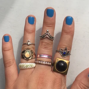 Ringar - Snygga ringar, säljer fler på min sida💘🦋 lite olika priser så skriv vilken du är intresserad av så kommer vi överrens om pris. Jag är även öppen för paketpris💘💘skriv för fler bilder!