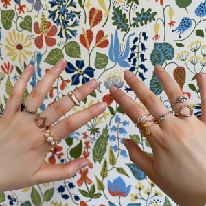 Skitfina ringar! - Skitfina ringar i olika storlekar och olika färg (ej äkta silver/guld). Se bild 2 & 3 för pris och storlekar!! Skriv om du är intresserad <3