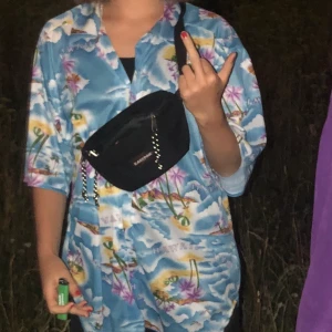 eastpak fanny pack - vanligt svart fanny pack från eastpak. jätte nice till varje outfit☮️. 