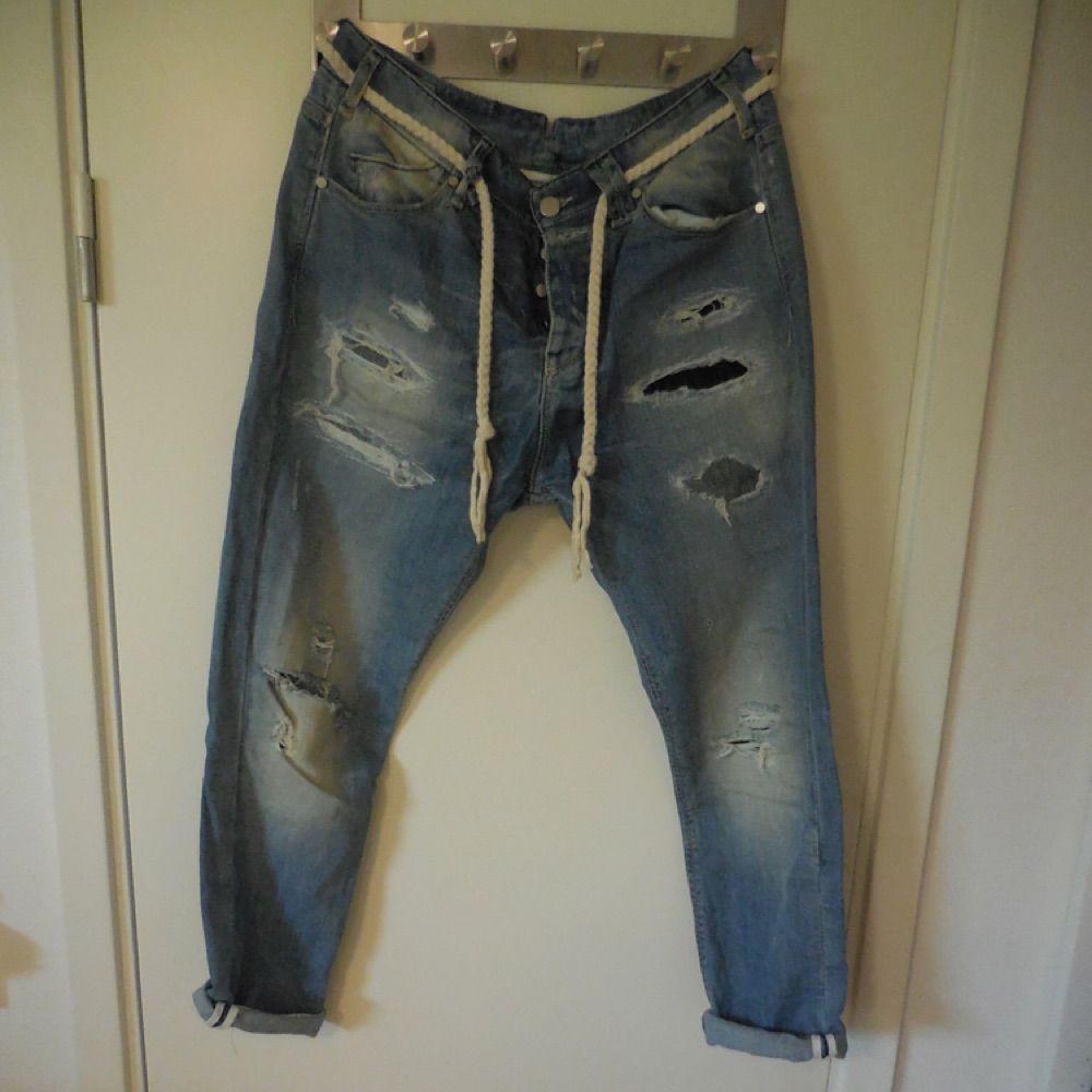 J4 jeans med häng och gylf med | Plick Second Hand