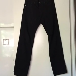  - Herrjeans, oanvända, rak passform, svarta