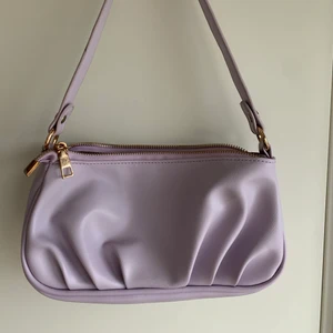 Väska SHEIN - Lila väska från SHEIN! Använd 1 gång