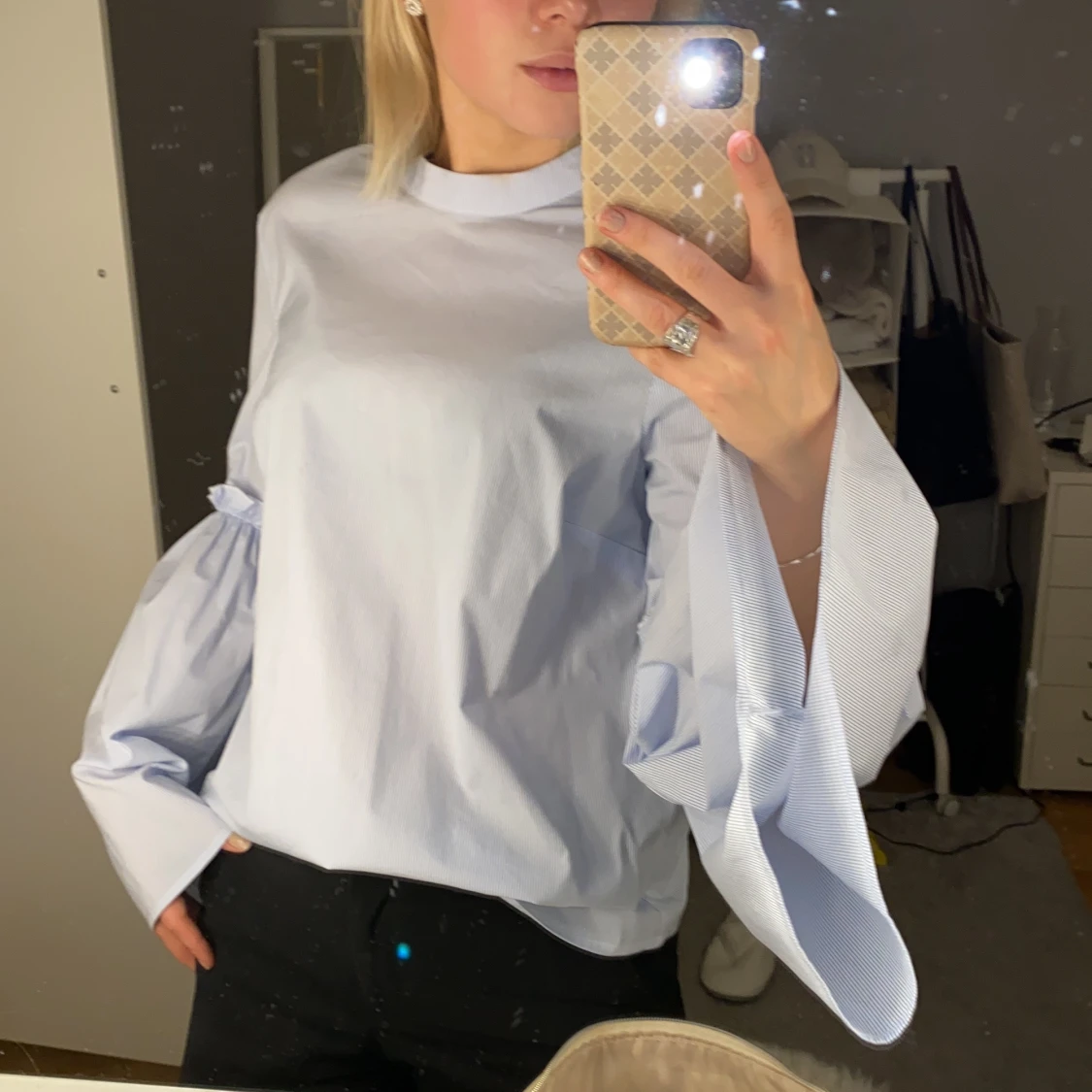 Blus med vida armar - 91