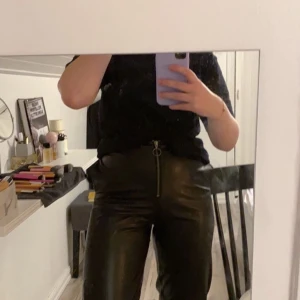 Skinnbyxor  - De bästa skinnbyxorna som inte kommer till användning längre! Använda ett fåtal gånger så i superbra skick. 