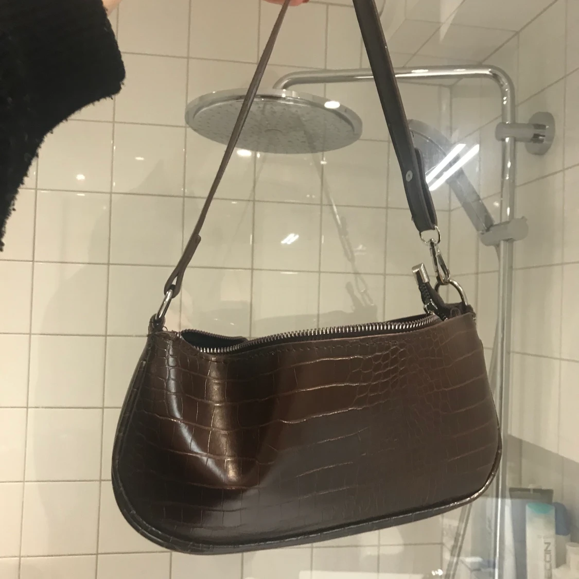 brun axelväska - 90