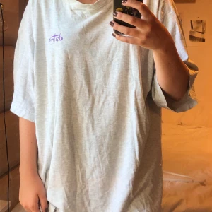 Oversized t-shirt  - Stor härlig oversized t-shirt 