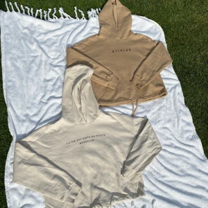 Stradivarius  - Säljer mina Hoodies från Gina tricot, bruna stl xs, ”vita” stl s. En för 70 båda för 110