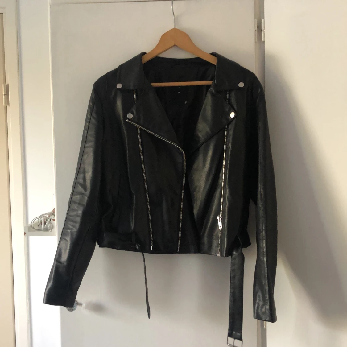 Skinnjacka storlek M - 90