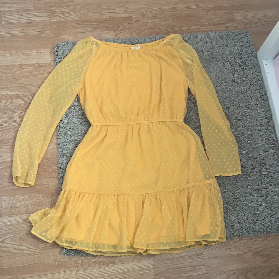 Söt gul klänning