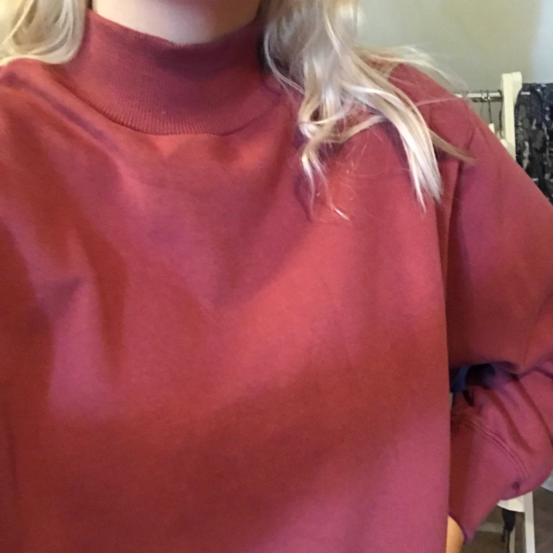 Secondhand avklippt tjocktröja. - 90