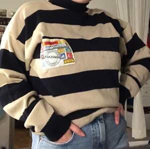 Polo tröja köpt på beyond retro Budgivning Start: 100kr + frakt 