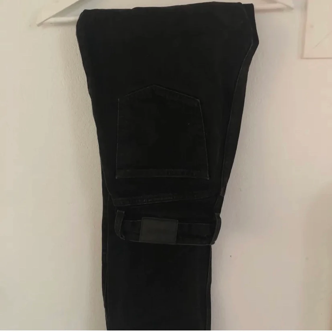 Weekday rowe svarta raka jeans  - 90