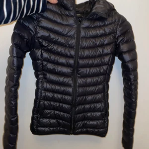 Everest dunjacka  - Storlek 34 dunjacka från Everest kort modell, mycket bra skick 