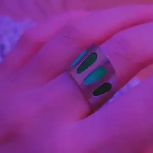 Så snygg ring! Väldigt unik då jag köpt det på en marknad i turkiet🥰 rätt liten i storleken! Dm vid intresse eller frågor!