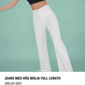 Säljer ett par populära vita jeans från zara! Säljer pga att de är för långa för mig, är 164cm. Använda ett par gånger men i bra skick! Frakten kostar 88kr. Dm för intresse😊