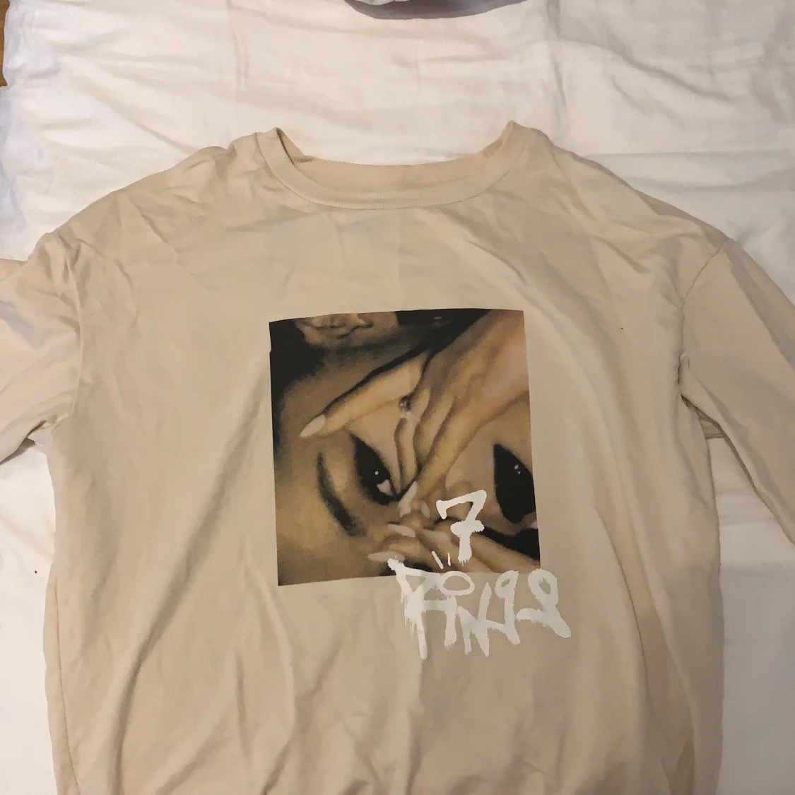 Ariana granne, långärmad