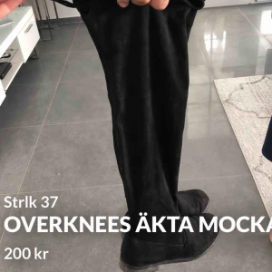  - Använda ett fåtal gånger! Äkta mocka utan defekter