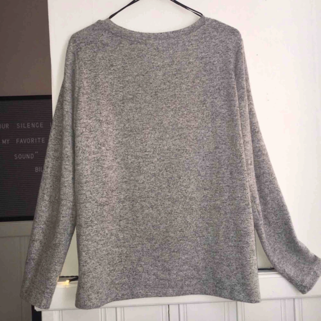 Grå tröja Stl S - 90