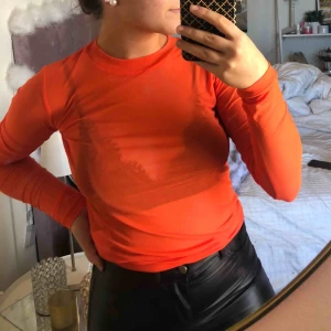  - Orange meshtröja från carlings! Aldrig använd! Frakt tillkommer Nypris 199kr