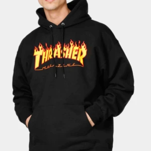  - Thrasher hoodie äkta, väl använd köpte för 999kr säljer för 250kr + frakt❤️