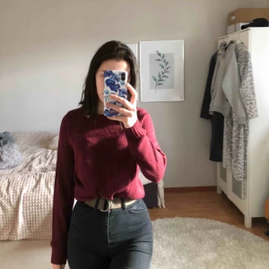  - Tröja från hm, sparsamt använd. Frakt ingår