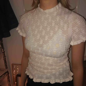  - En skitsnygg tröja från &otherstories, använd 1 gång. Perfekt till vardag och fest!❣️