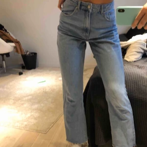  - Momjeans, nakd, nyskick. Möst upp i Stockholm eller så står köpare för frakten ☺️
