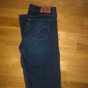 Levis jeans i nyskick, storlek s  Betalning sker via swish
