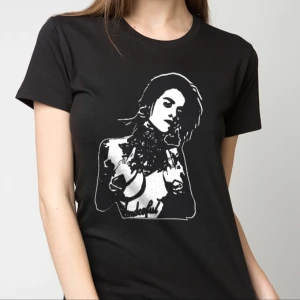 UntamedSoul - Dam t-shirt med egendesignat tryck. Ny ej begagnad. 