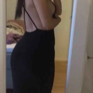  - Strl XS men passar även S då den är väldigt stretchig. Från prettylittlething. Använd en gång.