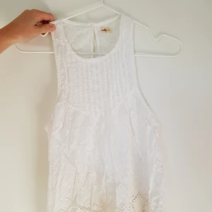  - Vitt linne från Hollister!