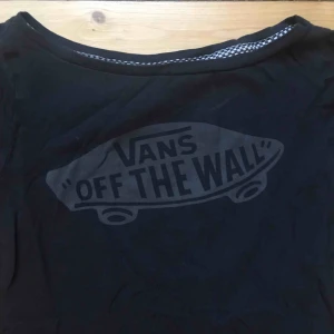  - Vans shirt 