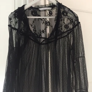  - Blus från Zara, använd en gång