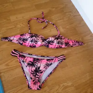 Knappt använd bikini. Jättefin köpt på Cubus förra året 