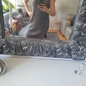 Other Stories klänning  - Glittrig klänning från Other Stories .